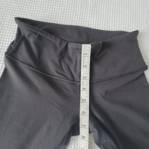 Lululemon Women's low rise Nulux Black 22" crop leggings size 4 - Picture 4 of 10